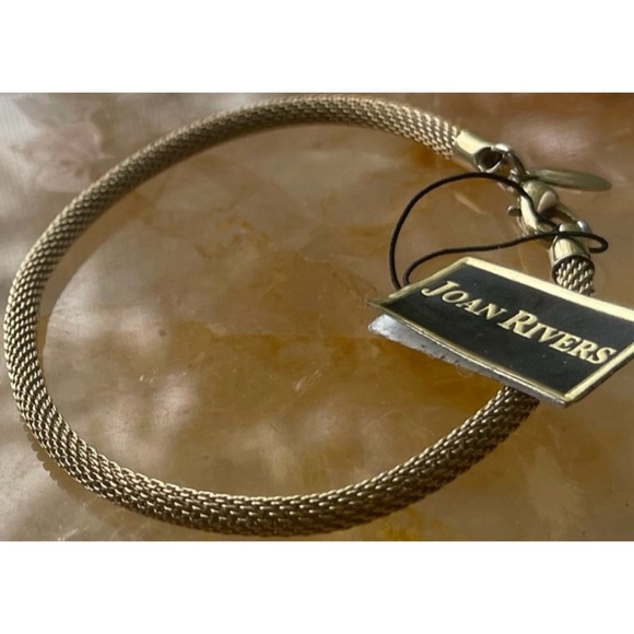 Joan Rivers Herringbone Western Antique Large Gold Clasped Bracelet - Picture 10 of 11